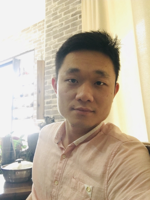 落落大方的第二张照片--宁德认干亲服务网