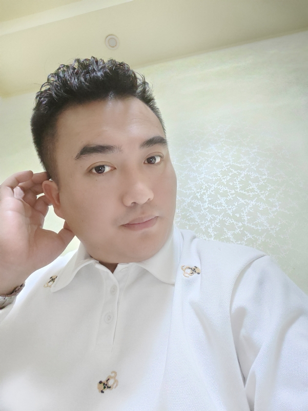 哈哈先生的第一张照片--宁德认干亲服务网